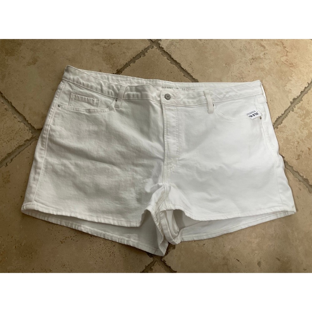 NWT Old Navy High-Rise O.G. Straight White jean Shorts - size 22 - 3 inch inseam